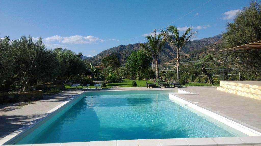 Taormina Villa Ibiscus Alcantara Gaggi Bilik gambar