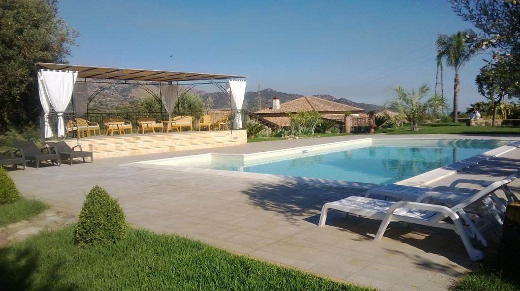 Taormina Villa Ibiscus Alcantara Gaggi Bilik gambar