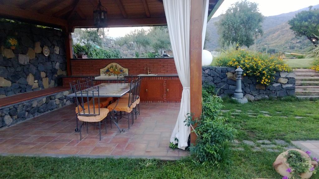 Taormina Villa Ibiscus Alcantara Gaggi Bilik gambar