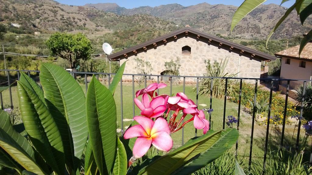 Taormina Villa Ibiscus Alcantara Gaggi Bilik gambar