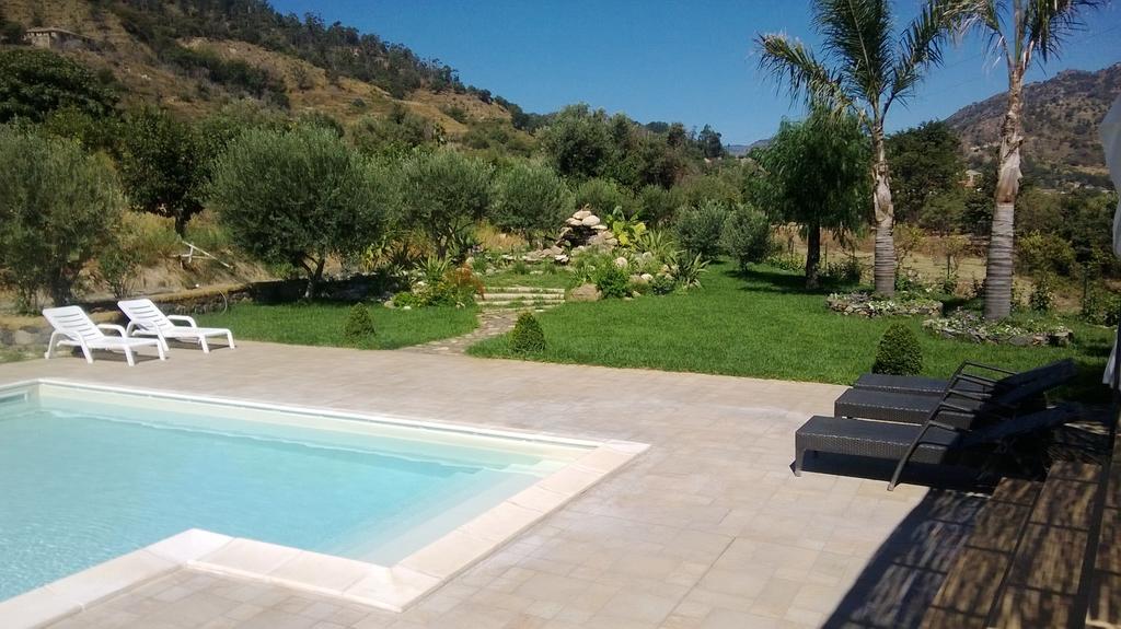 Taormina Villa Ibiscus Alcantara Gaggi Bilik gambar